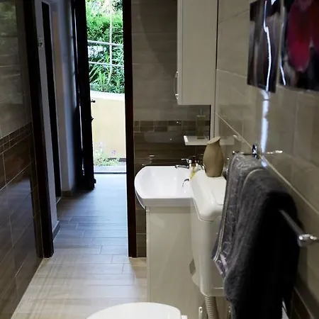 アパート Vuzar