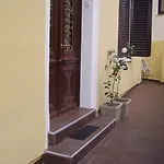 Vuzar Apartman *