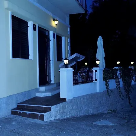 Apartman Vuzar *
